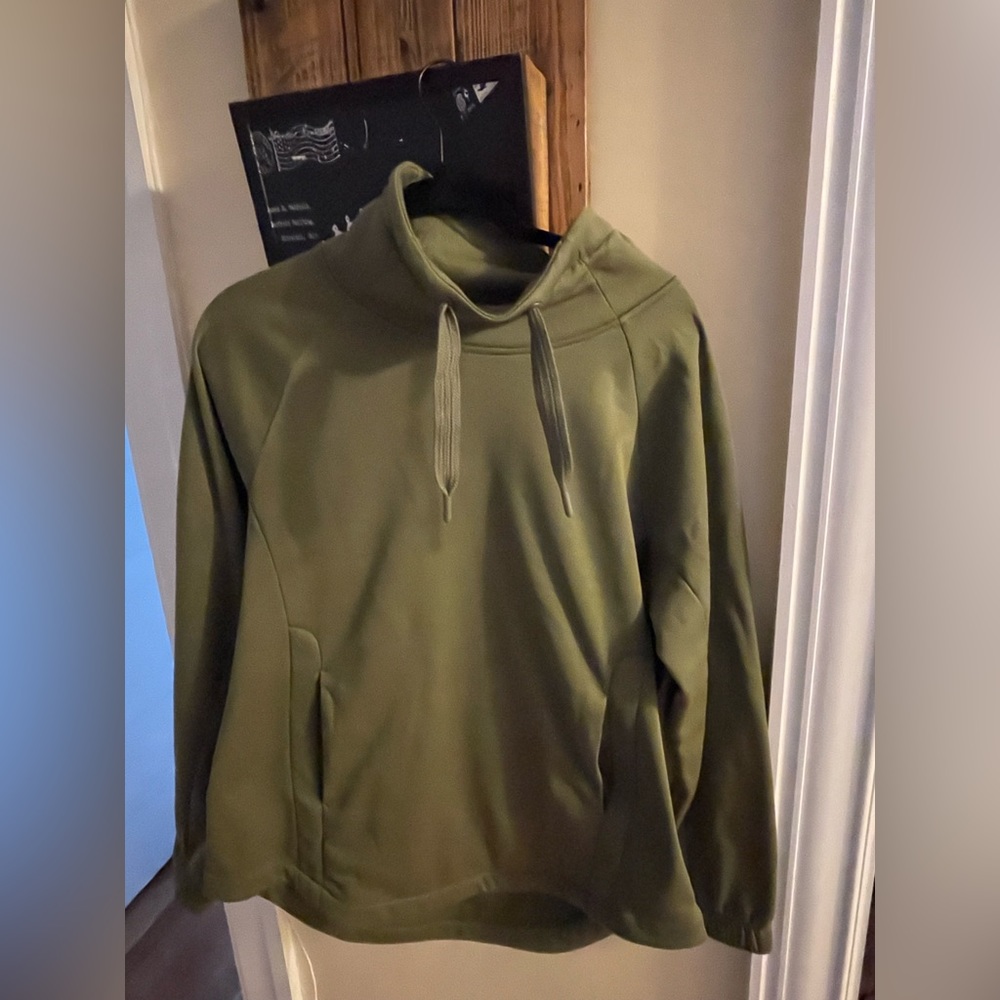 The North Face Women’s Sweatshirt
